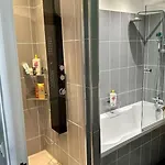 Bed & Breakfast Private Bedroom 1 Near Eiffel Tower, Saint Germain *